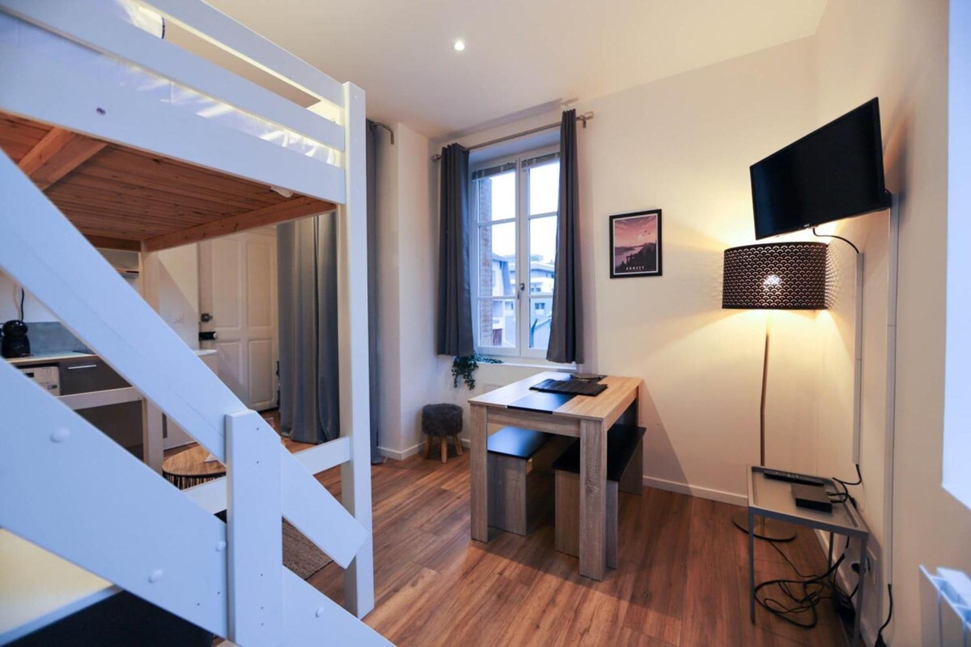 Le Petit Plus - Studio Confortable Avec Parking Apartment อานซี ภายนอก รูปภาพ